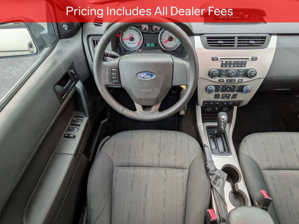 Used 2010 Ford Focus SE FWD image 15