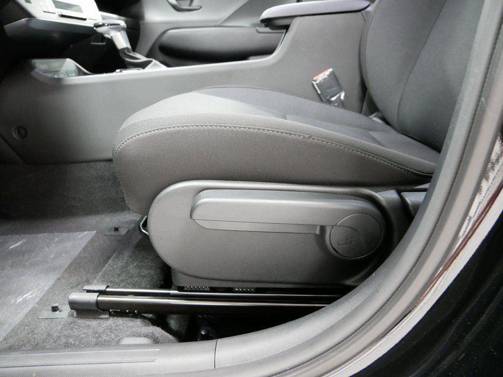 Certified 2026 Hyundai Kona SEL Sport AWD/4WD image 10