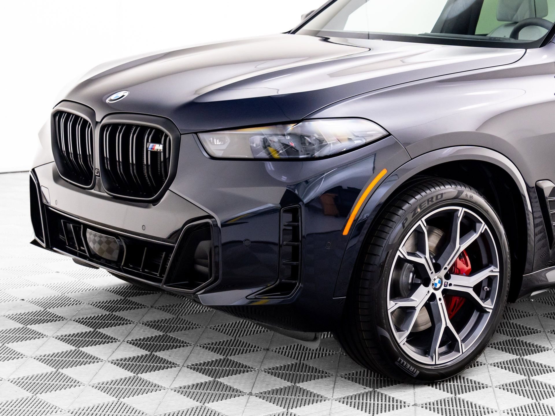 New 2026 BMW X5 M60i w/ Executive Package image 37