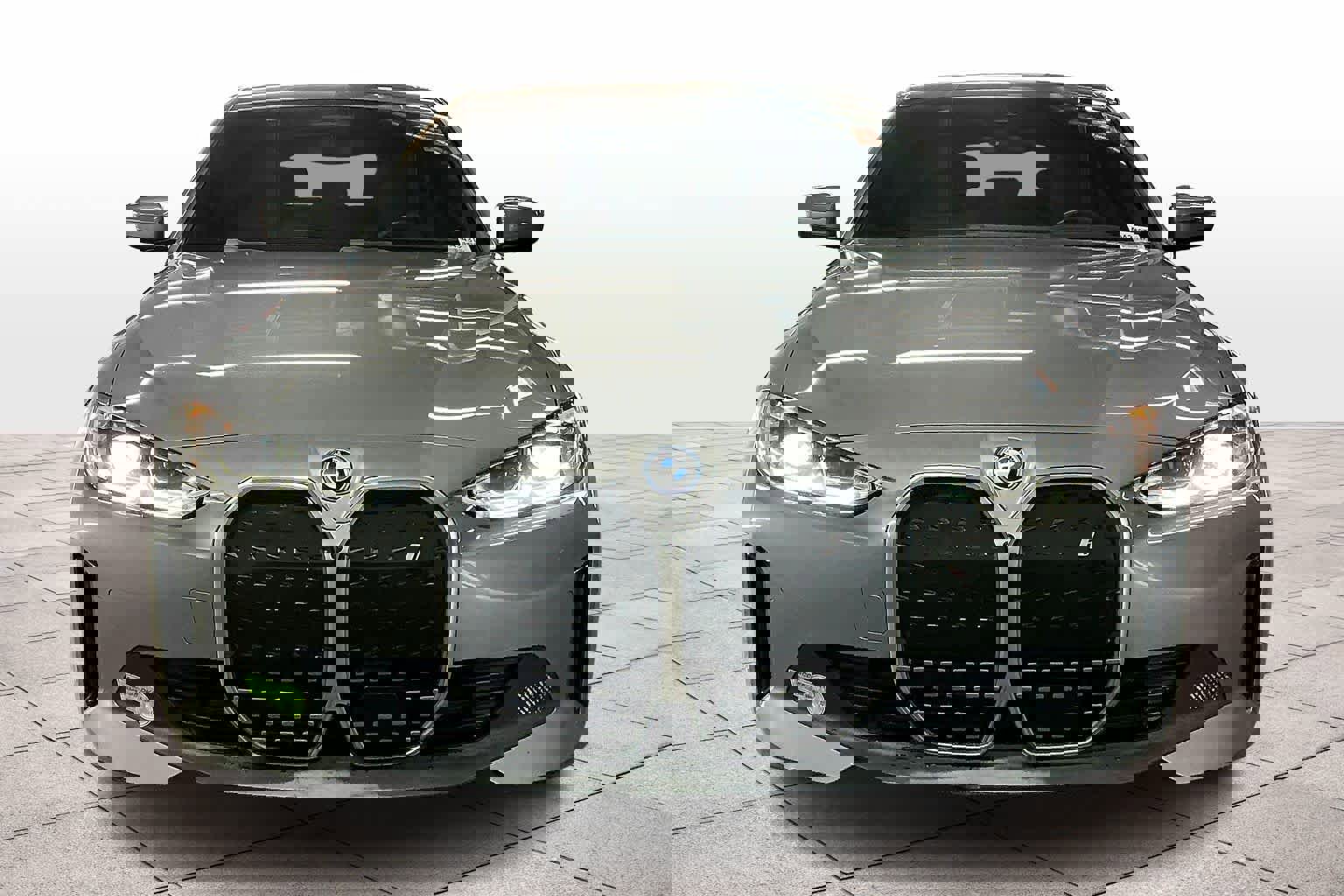 Used 2023 BMW i4 eDrive40 image 3