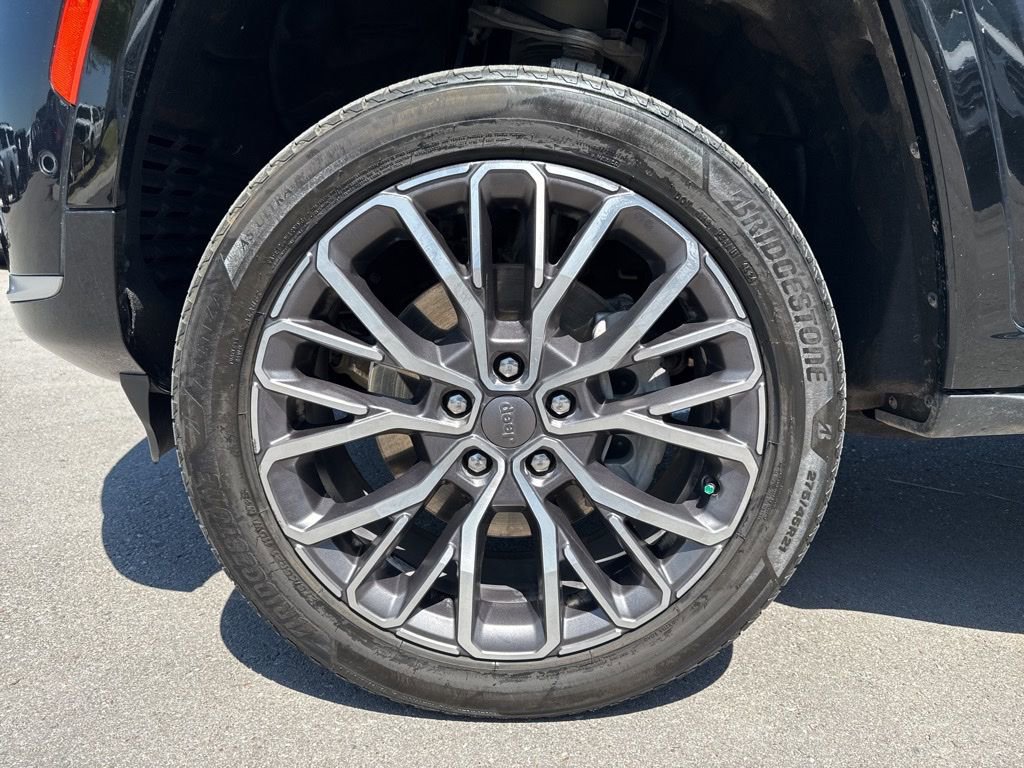 Used 2022 Jeep Grand Cherokee L Summit image 31