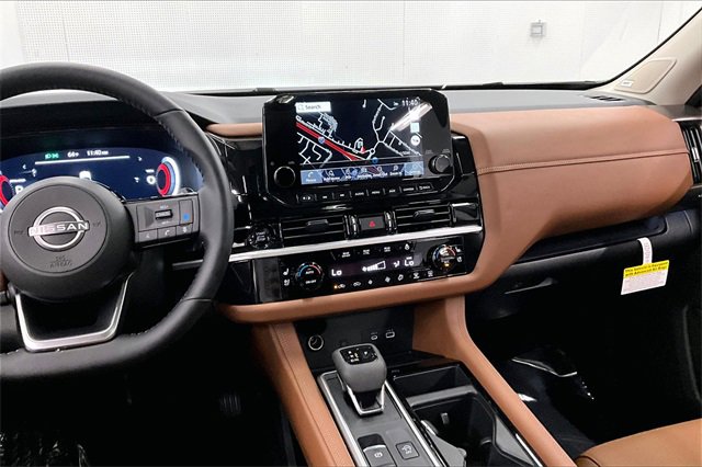 New 2025 Nissan Pathfinder Platinum w/ Cargo Package image 7