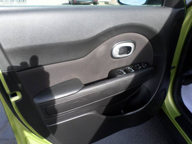 Used 2019 Kia Soul FWD image 30