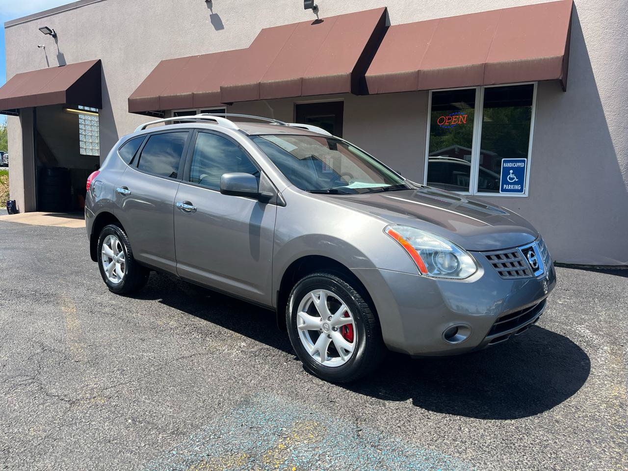 Used 2010 Nissan Rogue SL w/ Premium Pkg AWD/4WD image 3