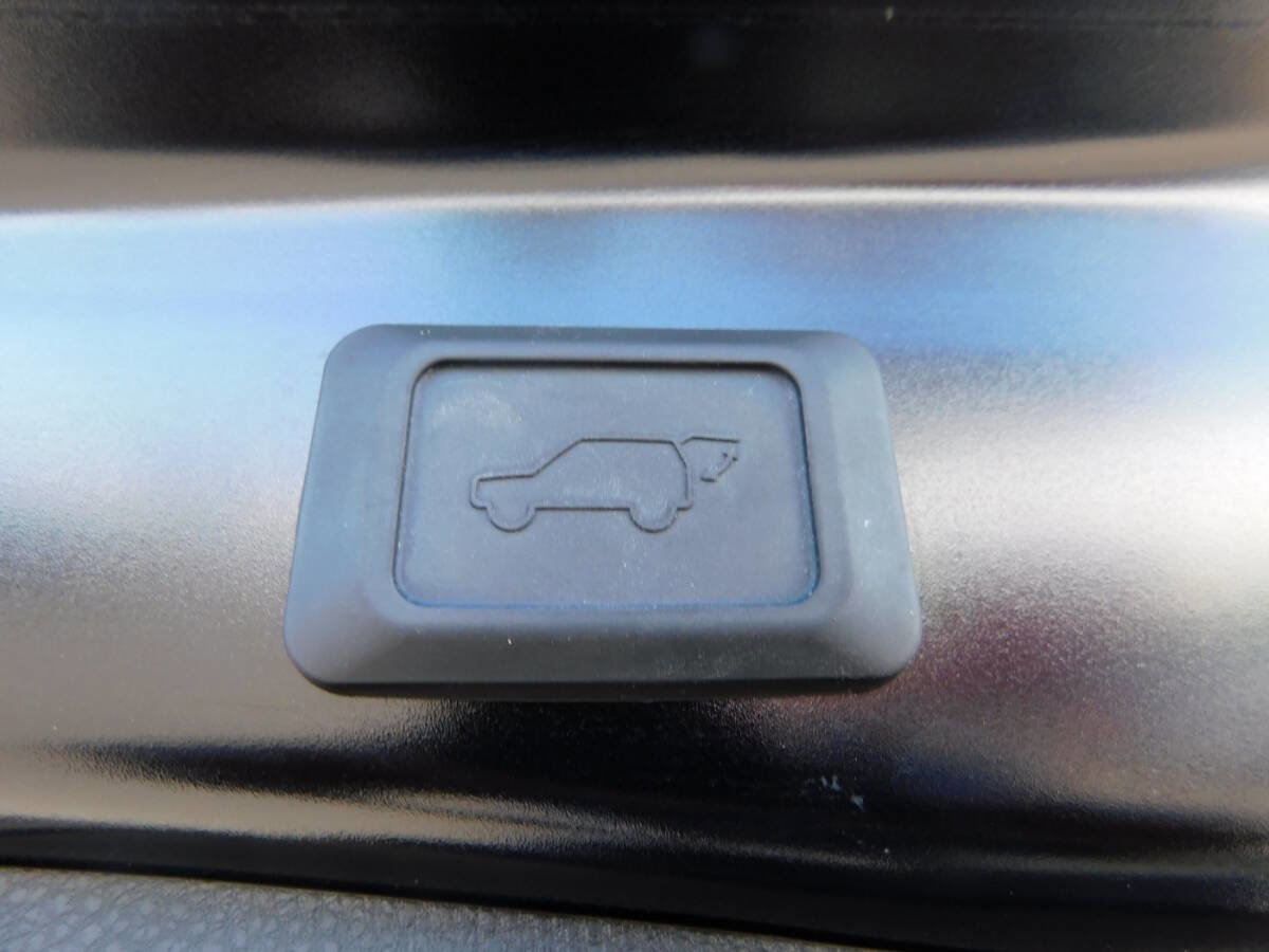 Used 2024 Toyota RAV4 XLE image 6