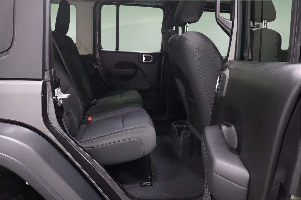 Used 2022 Jeep Wrangler Unlimited Sport AWD/4WD image 19