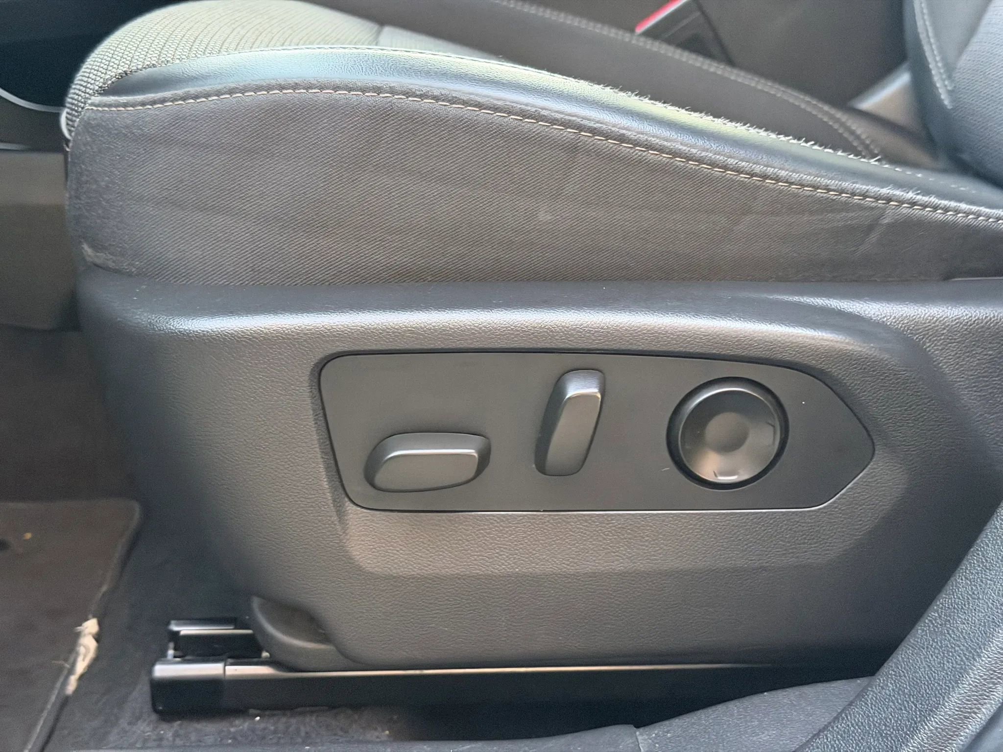 Used 2022 Buick Envision Preferred w/ Safety Package FWD image 30