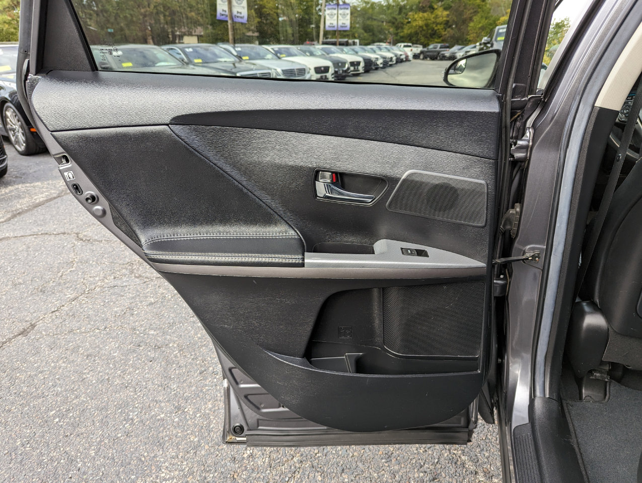 Used 2014 Toyota Venza Limited image 39