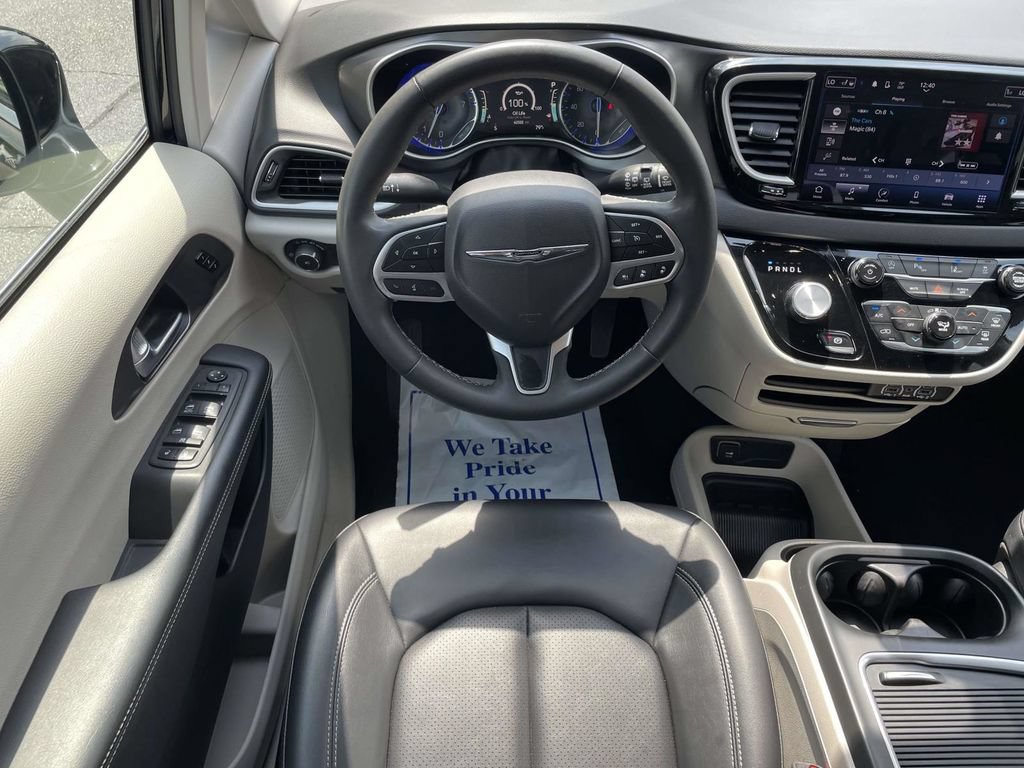 Certified 2024 Chrysler Pacifica Touring-L FWD image 21