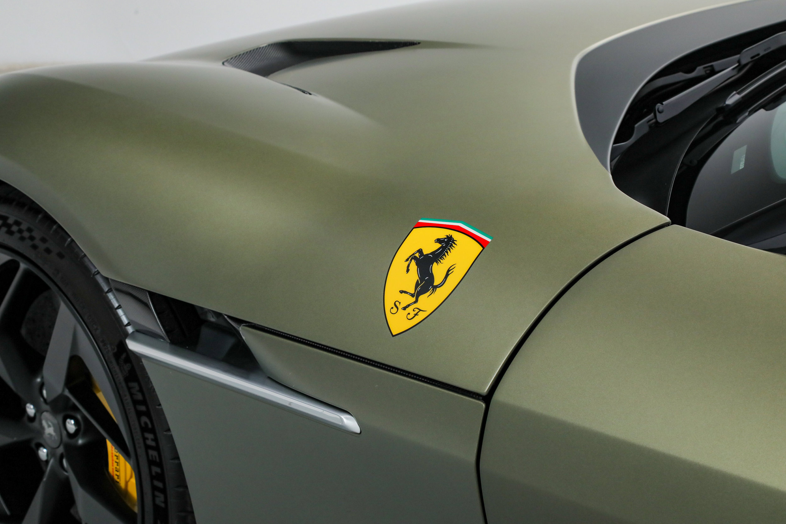 Certified 2025 Ferrari 12Cilindri image 19