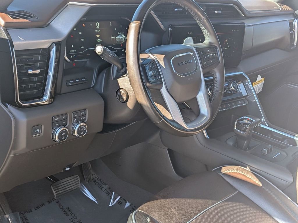 Used 2024 GMC Sierra 1500 Denali w/ Technology Package AWD/4WD image 16