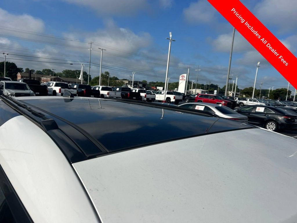 Used 2023 Land Rover Defender 90 S AWD/4WD image 3