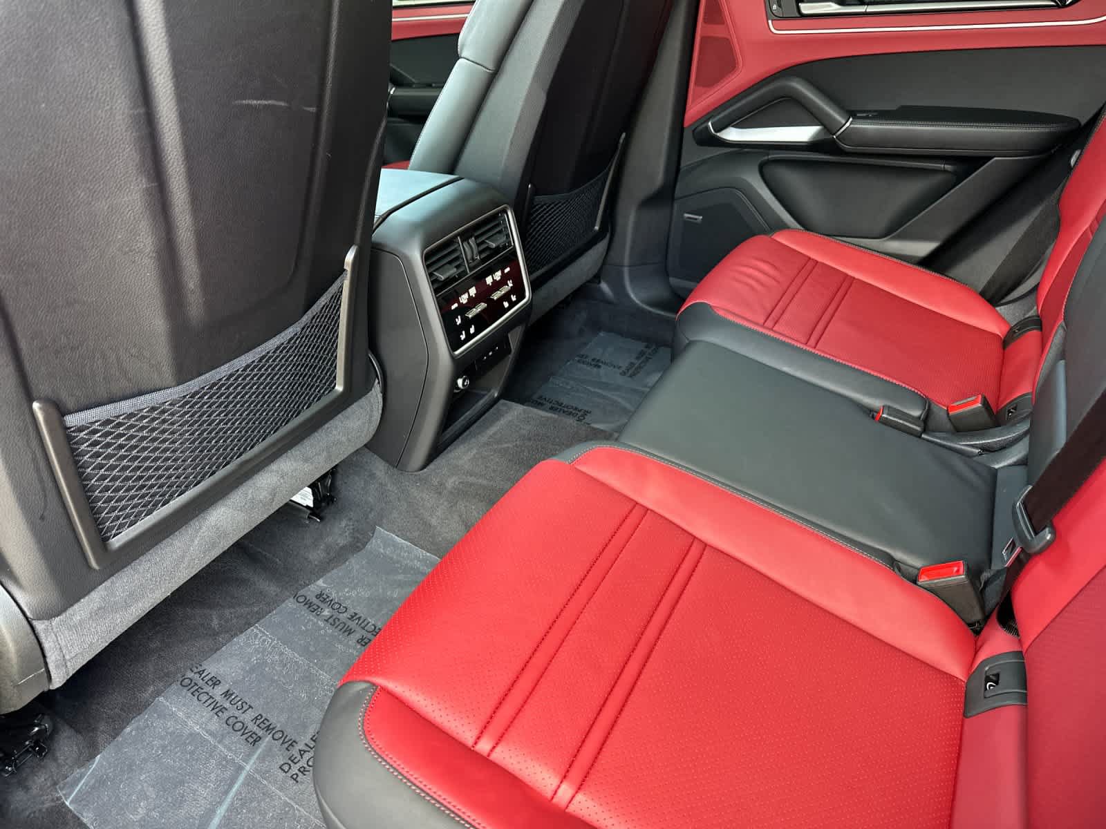 Certified 2025 Porsche Cayenne Turbo AWD/4WD image 13