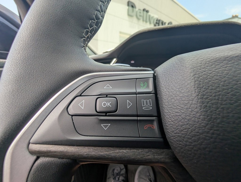 Used 2024 Jeep Grand Cherokee Limited image 20