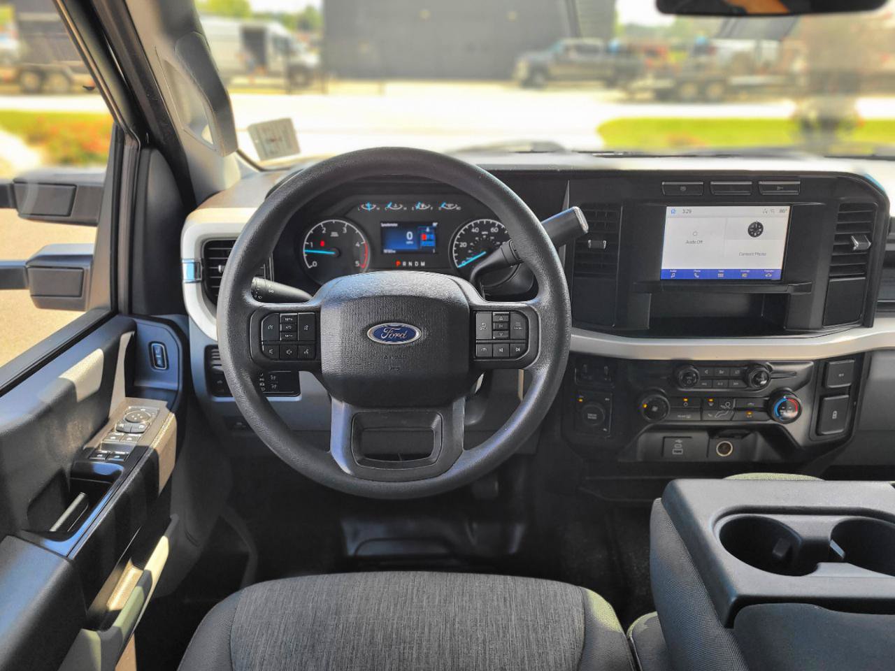 Used 2024 Ford F550 4x4 Crew Cab Super Duty image 8