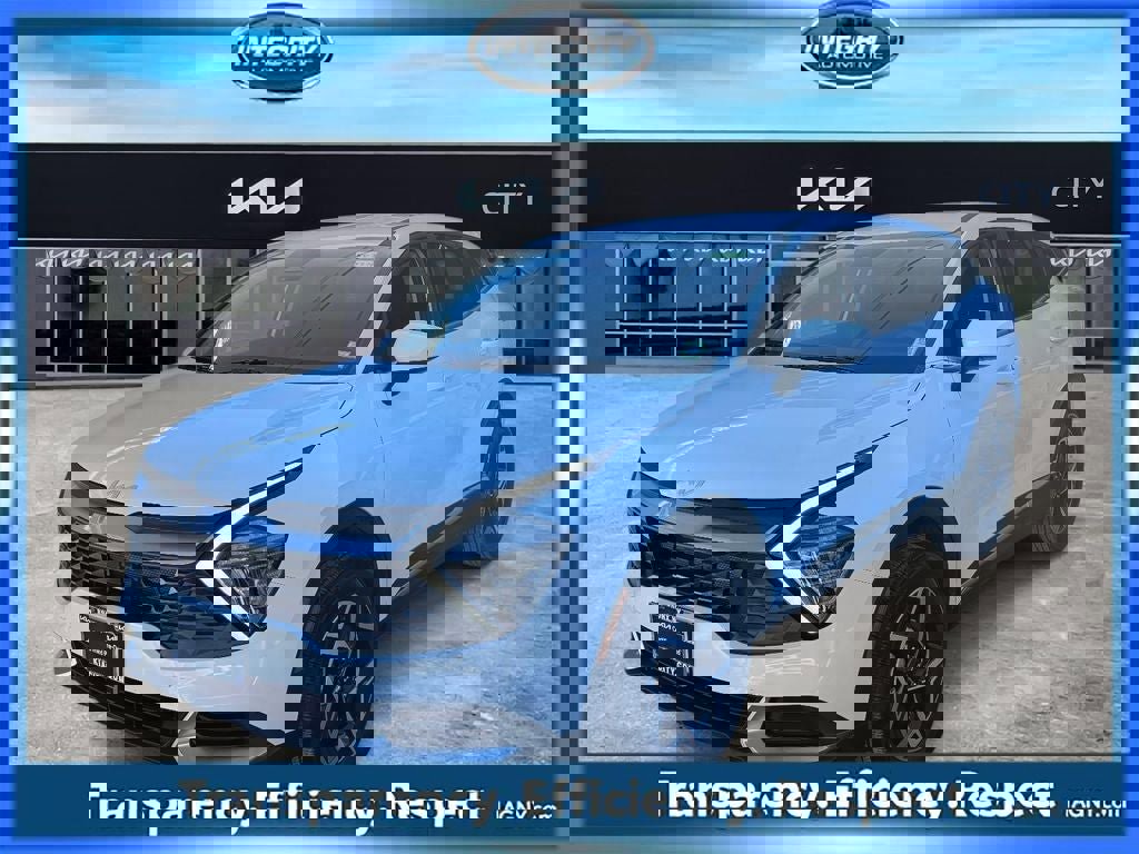 Certified 2024 Kia Sportage LX image 4