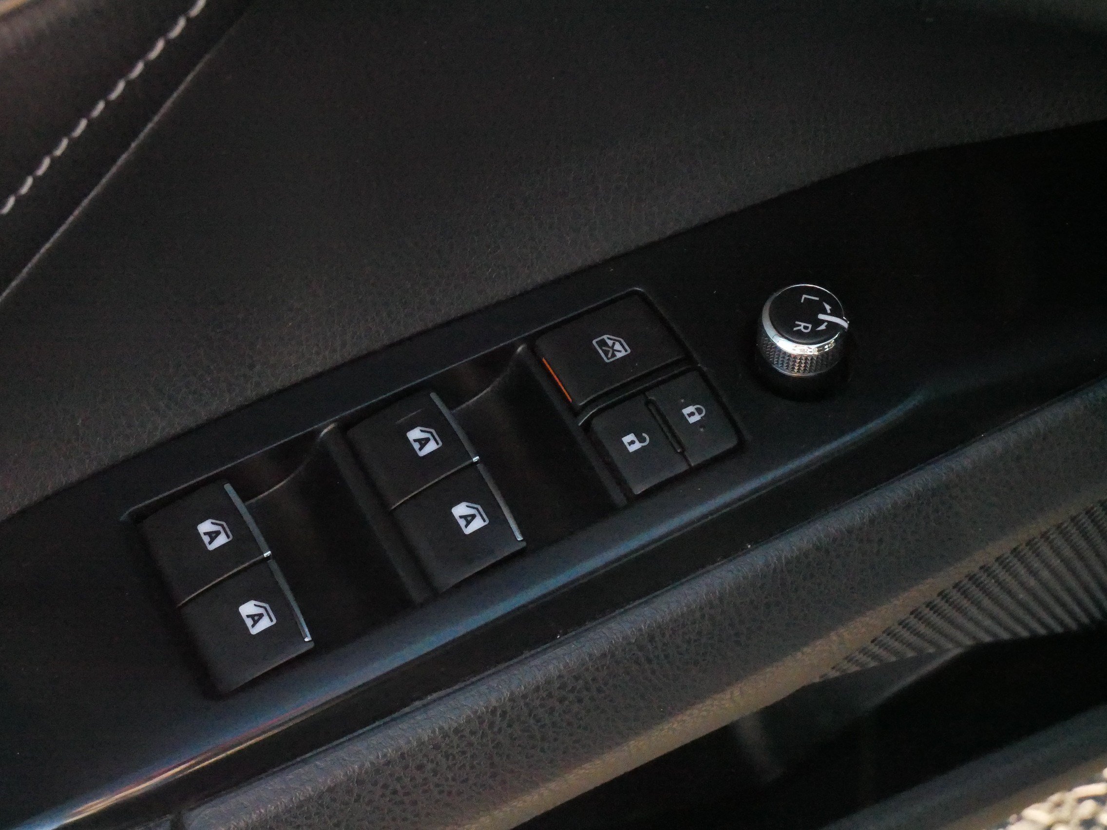 Used 2018 Toyota Camry XSE FWD image 19