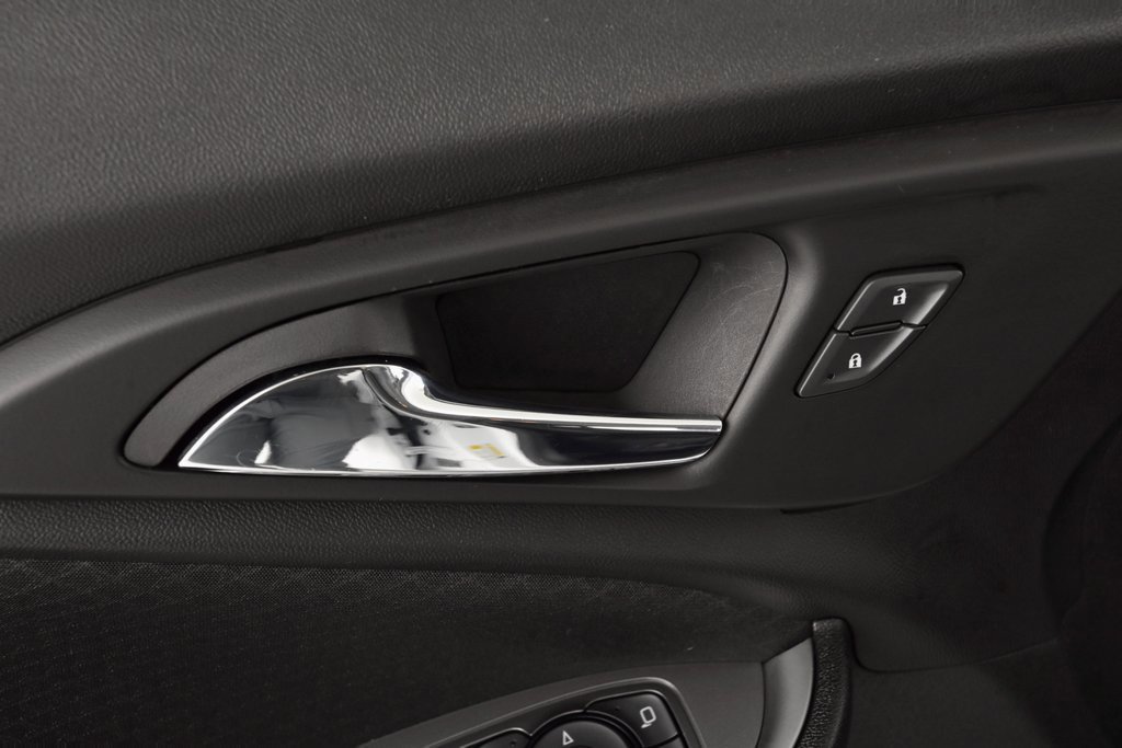 Used 2023 Chevrolet Malibu LT image 18