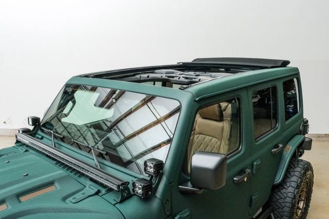 Used 2025 Jeep Wrangler Unlimited Rubicon image 4