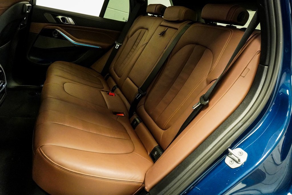 Used 2021 BMW X5 xDrive45e w/ Premium Package image 9