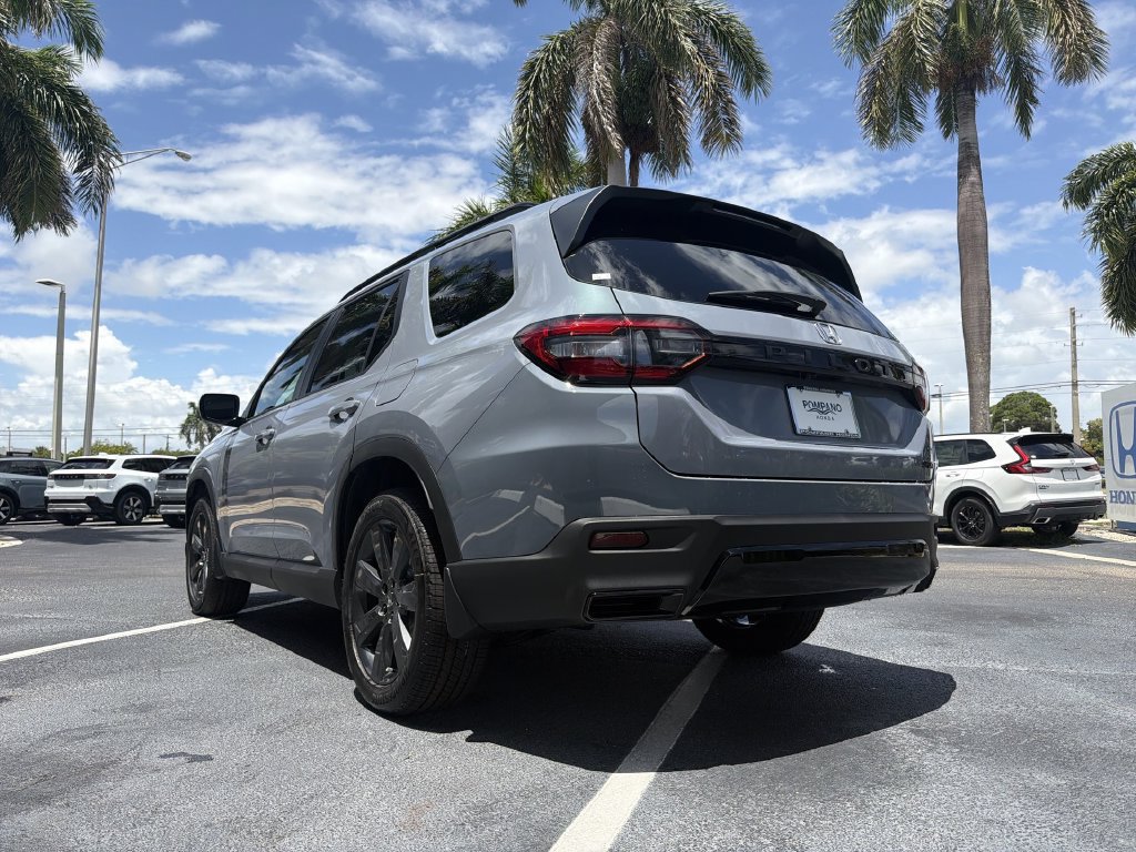 New 2026 Honda Pilot Sport image 18
