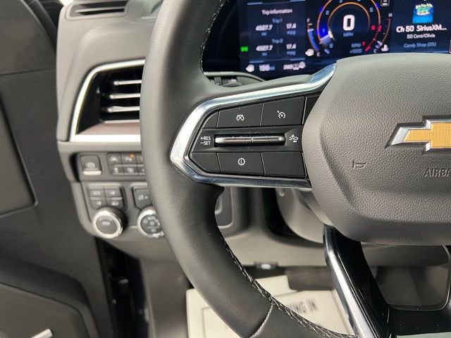 Used 2025 Chevrolet Suburban Premier AWD/4WD image 28