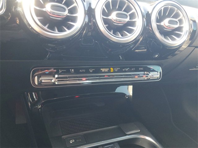 Used 2020 Mercedes-Benz CLA 250 image 30