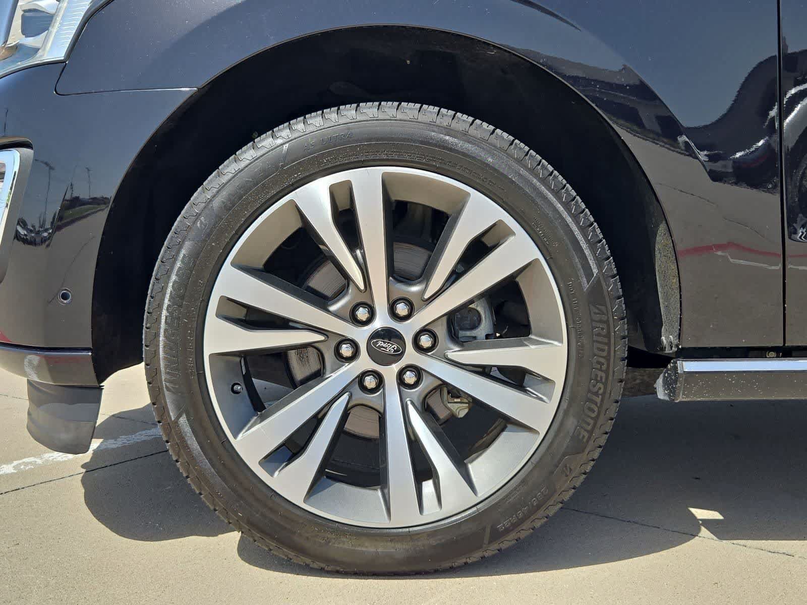 Used 2020 Ford Expedition Platinum AWD/4WD image 12