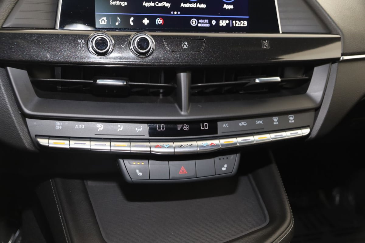 Used 2021 Cadillac CT4 Luxury w/ Cold Weather Package AWD/4WD image 31