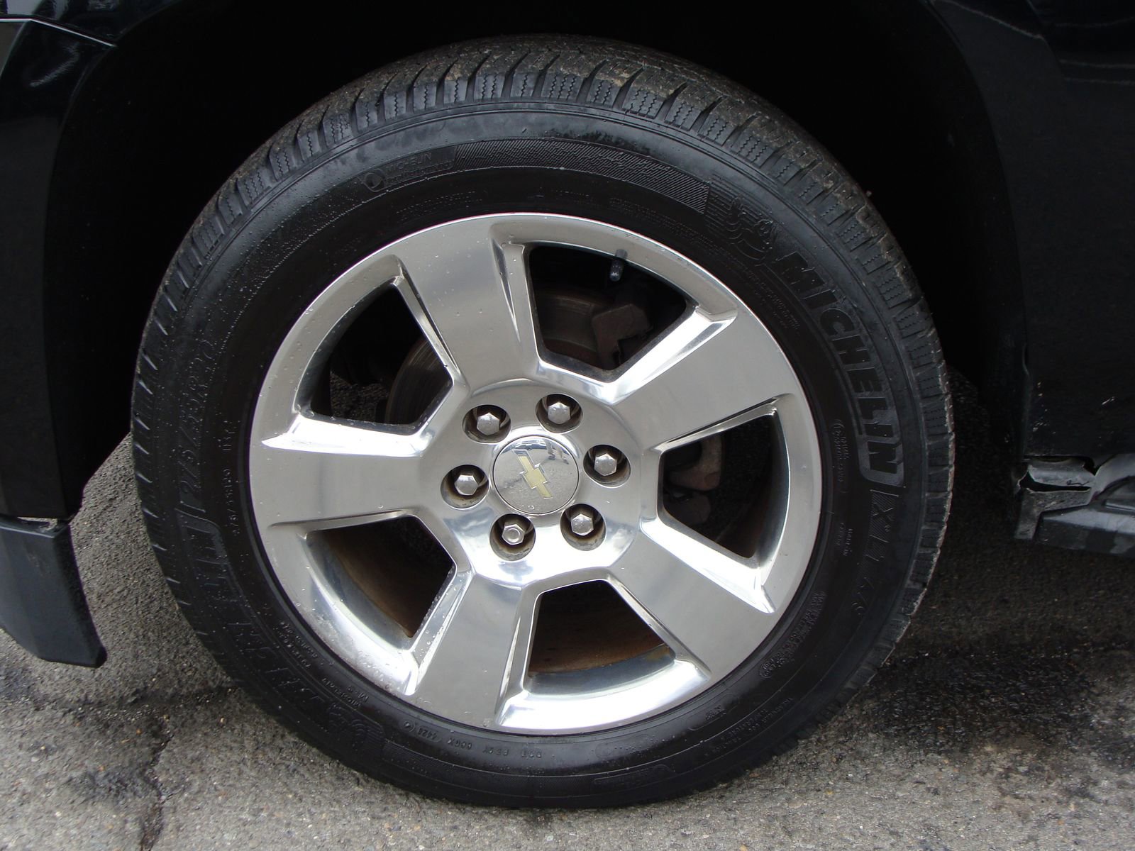 Used 2016 Chevrolet Suburban LT image 40