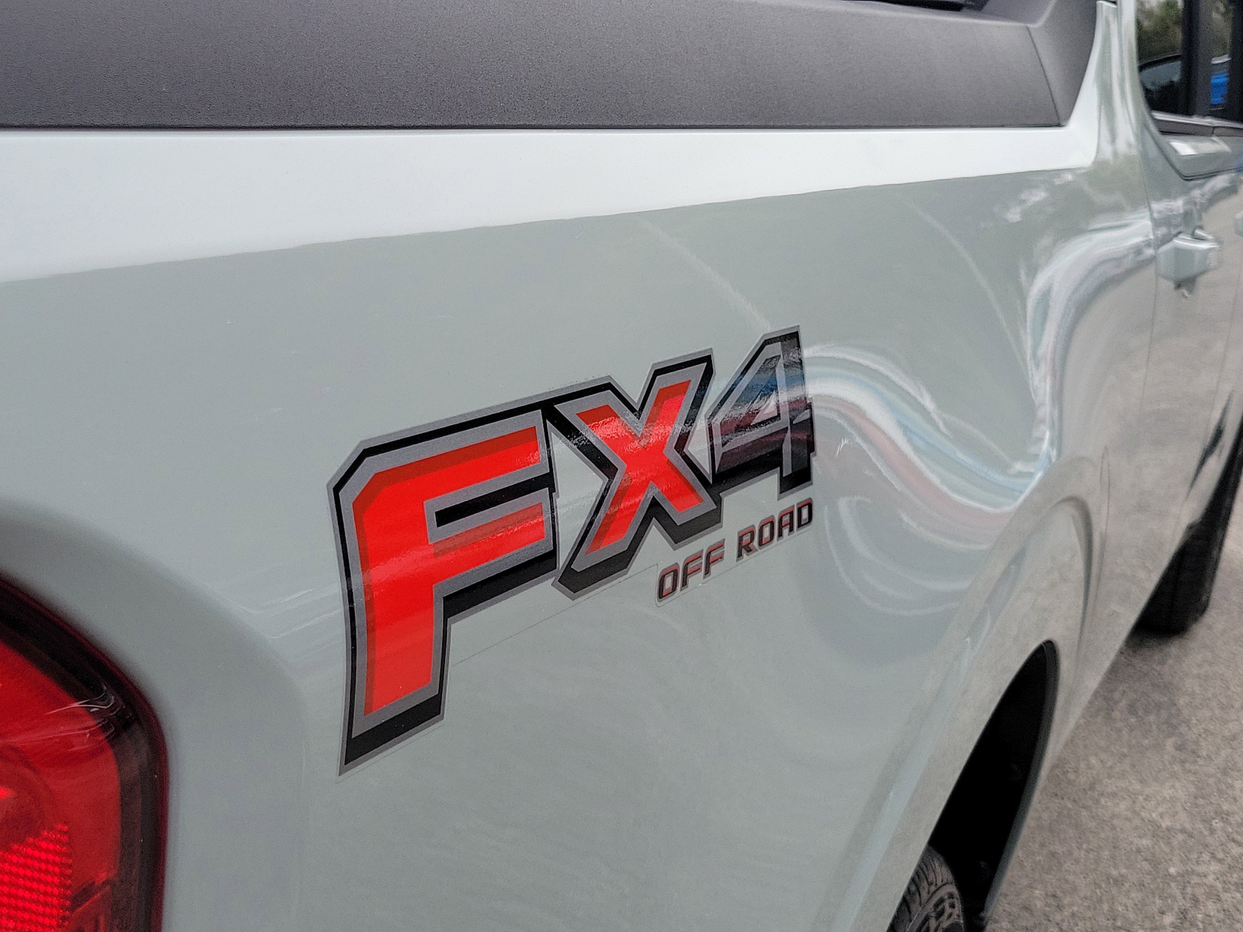 Used 2024 Ford Maverick Lariat w/ FX4 Off-Road Package image 10