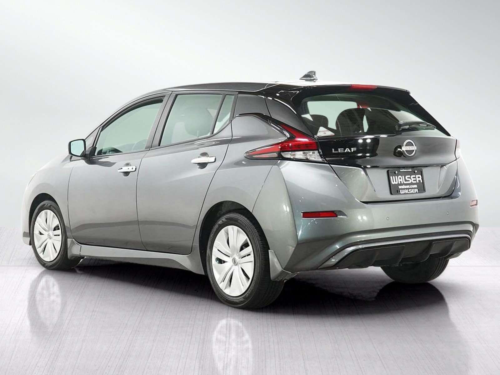 Used 2023 Nissan Leaf S FWD image 3