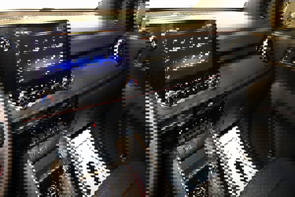 Used 2024 Chevrolet Colorado Z71 w/ Z71 Convenience Package 2 image 52