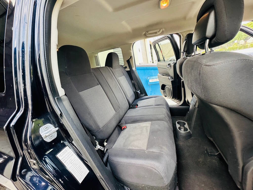 Used 2011 Jeep Patriot Latitude AWD/4WD image 20