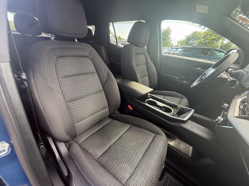 Used 2025 Chevrolet Equinox LT w/ Safety and Technology Package FWD image 26