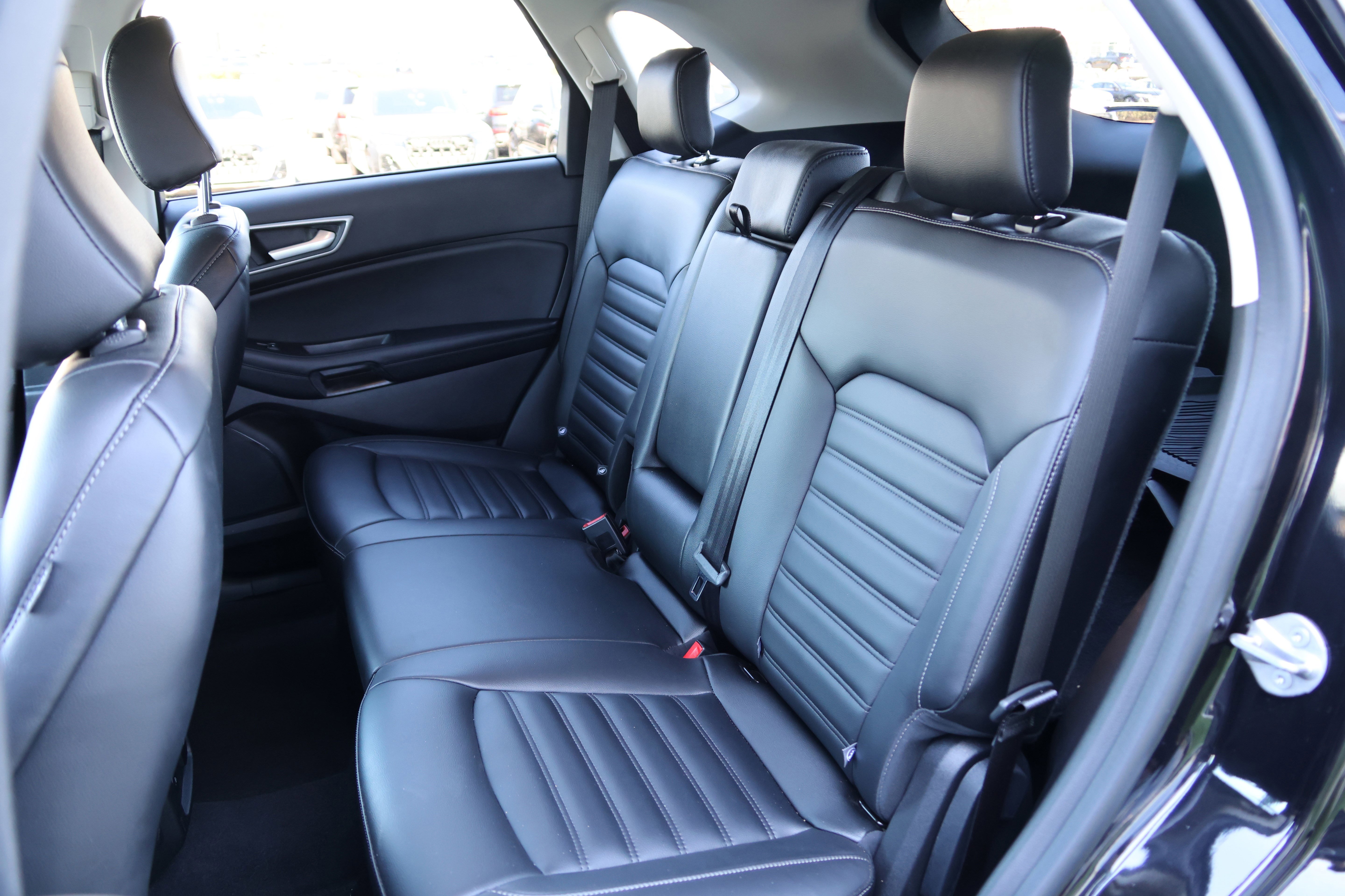 Used 2024 Ford Edge SEL w/ Convenience Package image 35