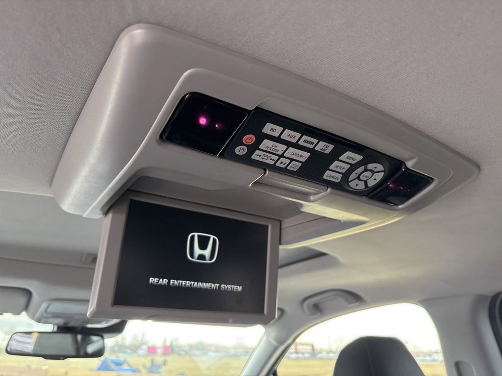 Used 2017 Honda Pilot Touring image 5