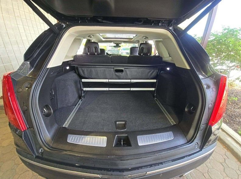 Used 2018 Cadillac XT5 Premium Luxury AWD/4WD image 5