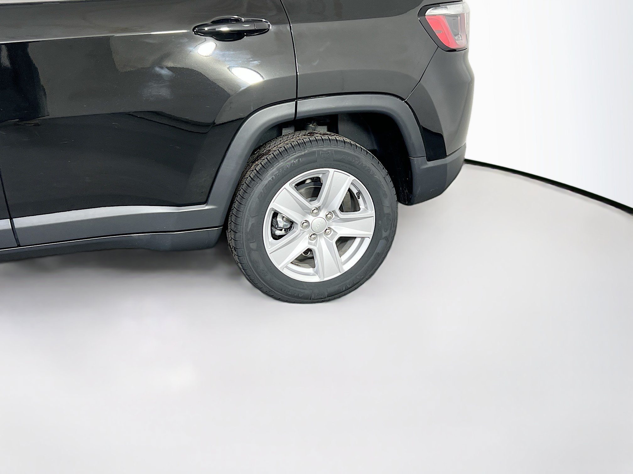 Used 2022 Jeep Compass Latitude AWD/4WD image 28