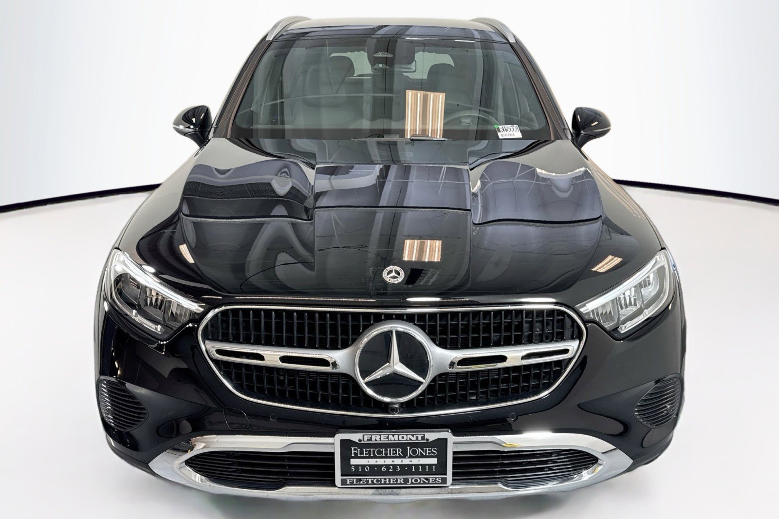 Certified 2025 Mercedes-Benz GLC 300 image 2