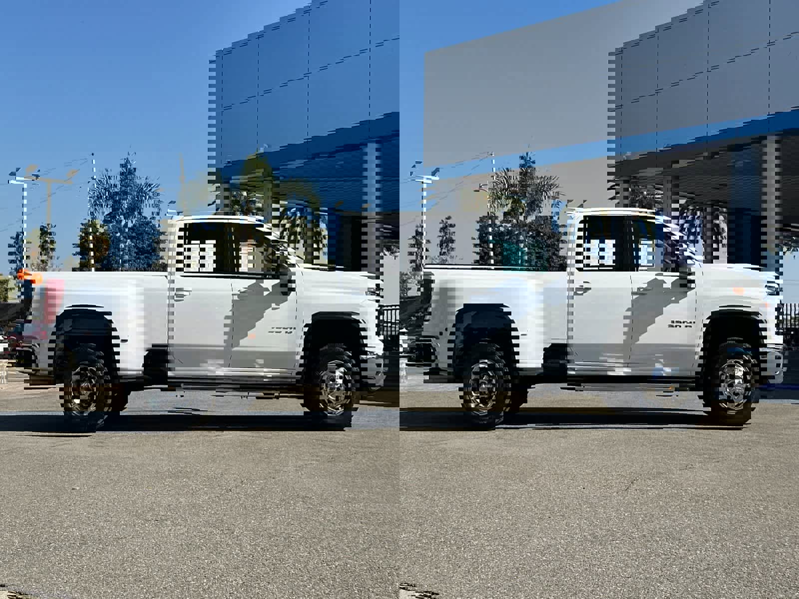 Used 2024 Chevrolet Silverado 3500 LT w/ Convenience Package image 6