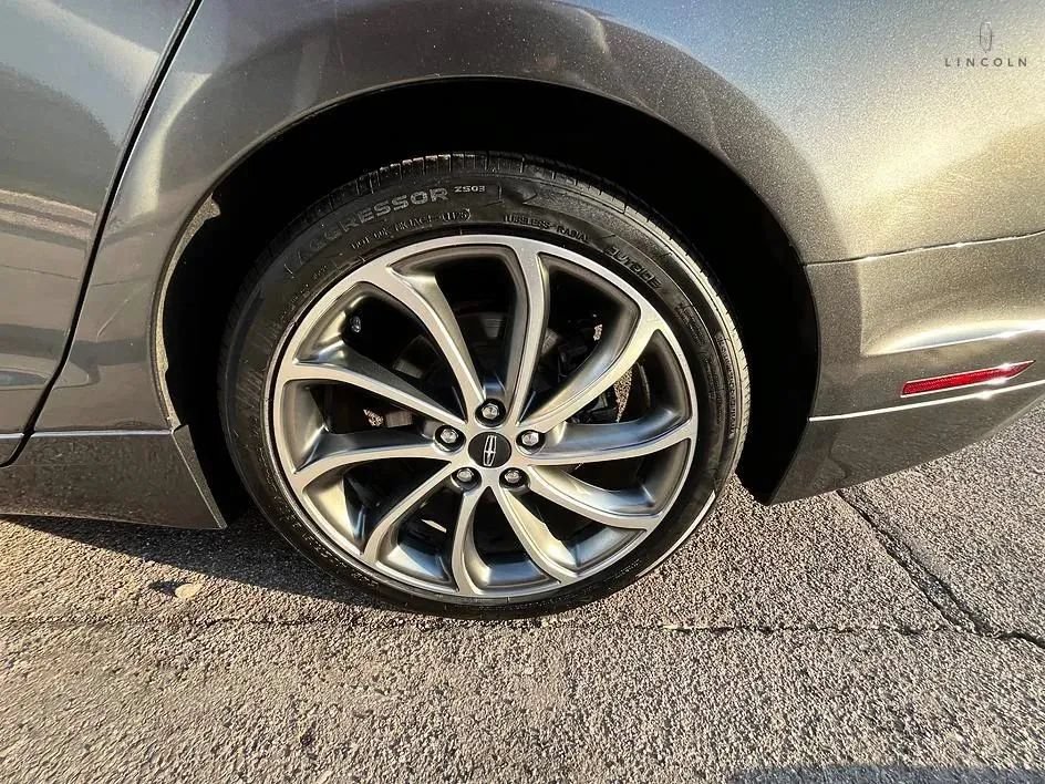 Used 2019 Lincoln MKZ Reserve w/ Reserve Plus Package FWD image 18