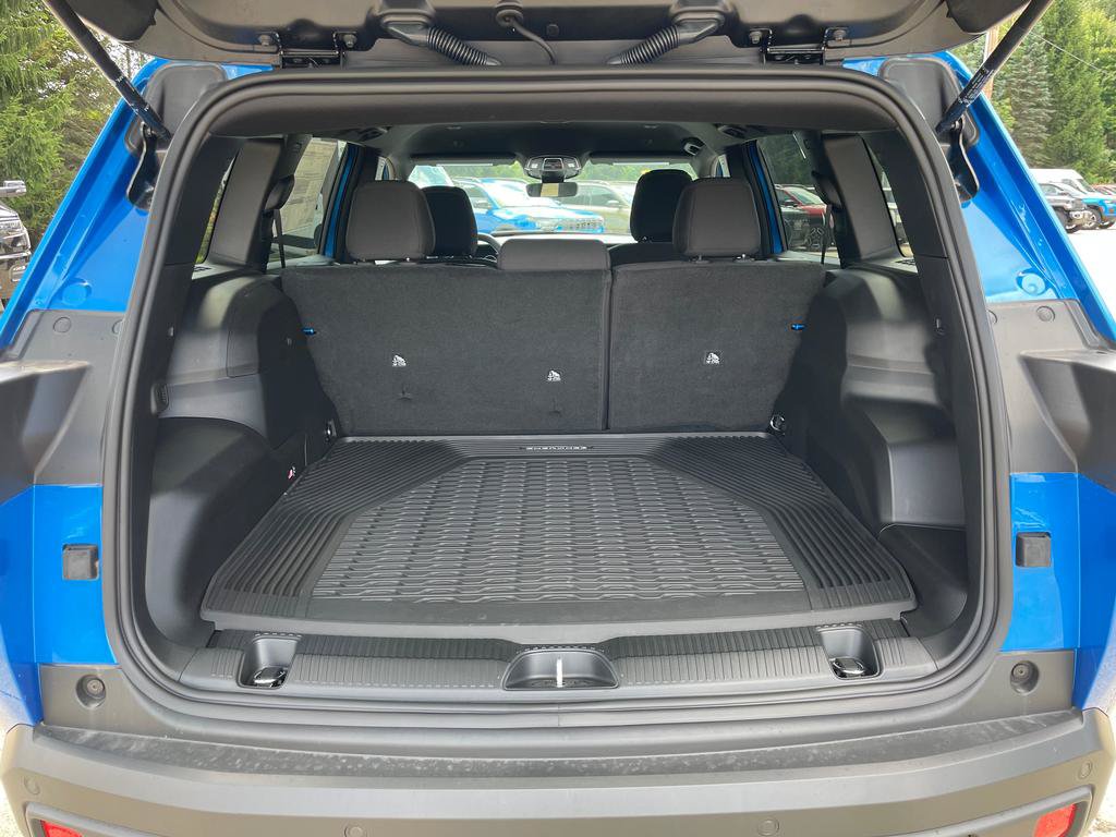 New 2026 Jeep Cherokee Laredo AWD/4WD image 5