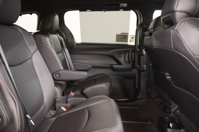 New 2026 Toyota Sienna XLE Woodland Edition AWD/4WD image 27