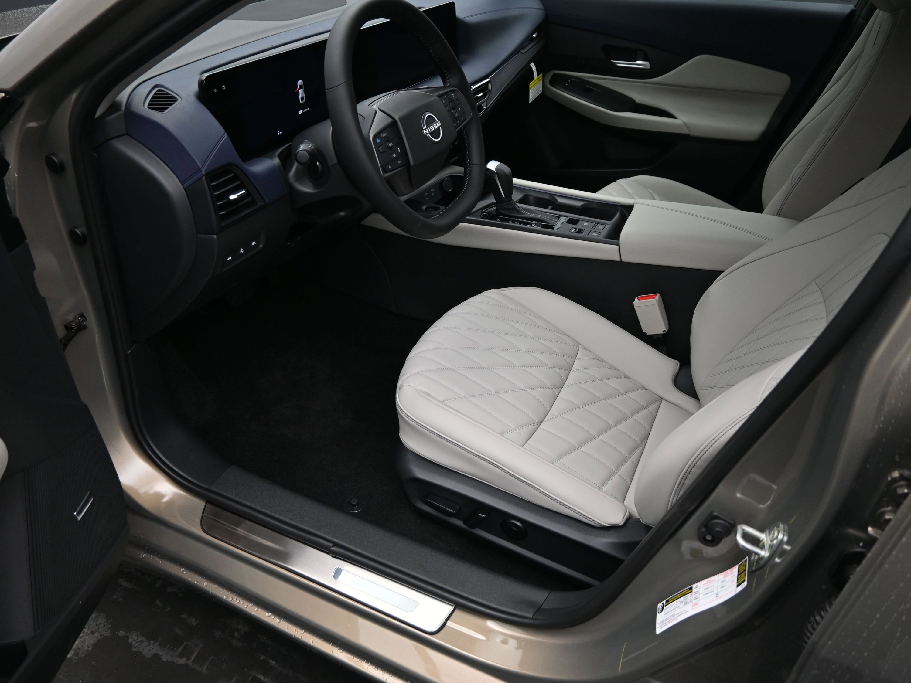 New 2026 Nissan Sentra SL w/ Floor Mat Package FWD image 12