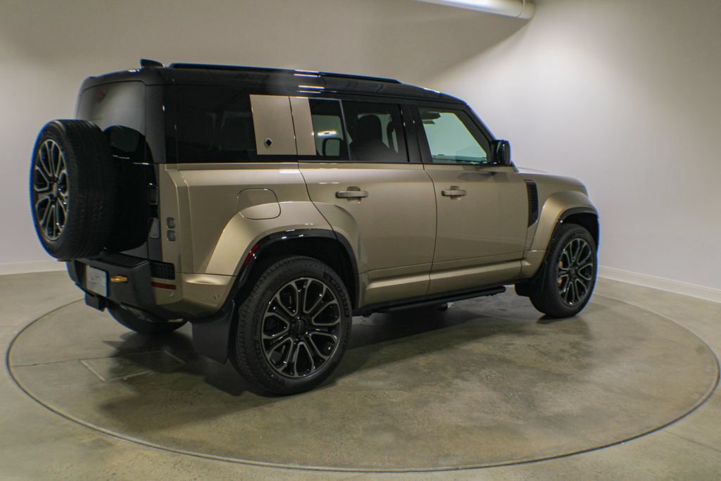 New 2026 Land Rover Defender 110 AWD/4WD image 6