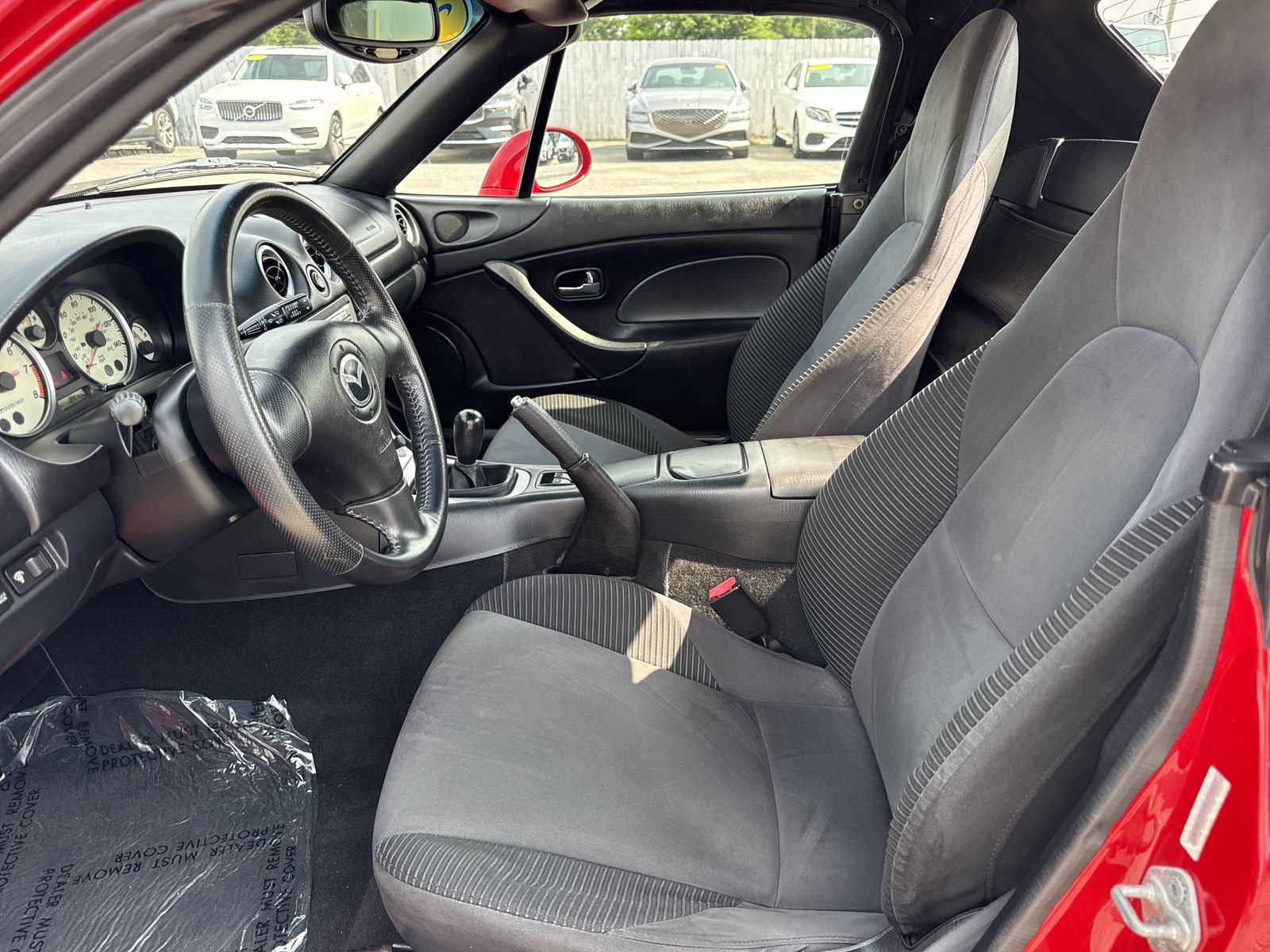 Used 2005 MAZDA MX-5 Miata w/ Convenience Pkg RWD image 9