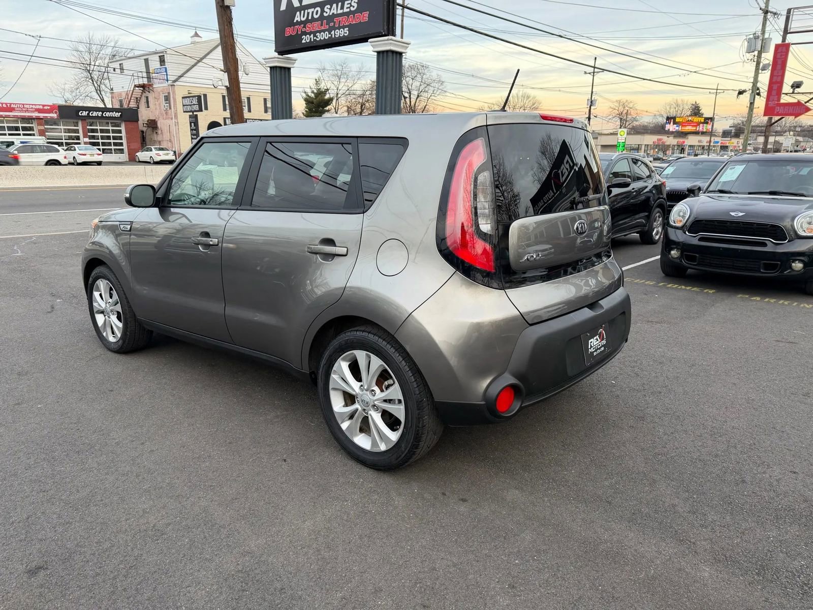 Used 2014 Kia Soul + FWD image 4