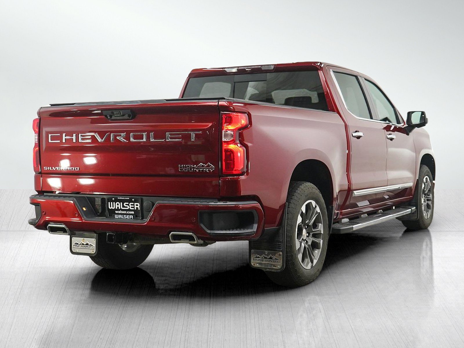 Used 2023 Chevrolet Silverado 1500 High Country w/ Z71 Off-Road Package AWD/4WD image 5