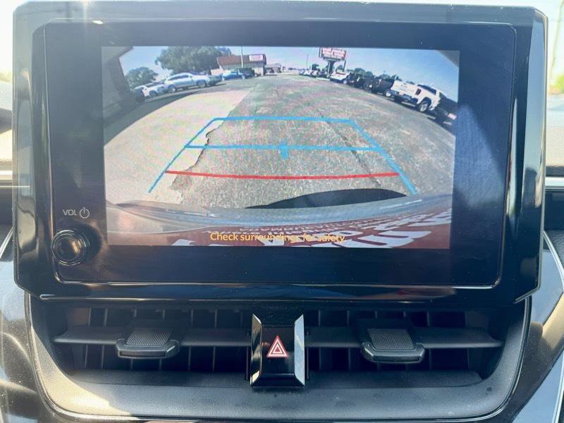 Used 2023 Toyota Corolla LE FWD image 21